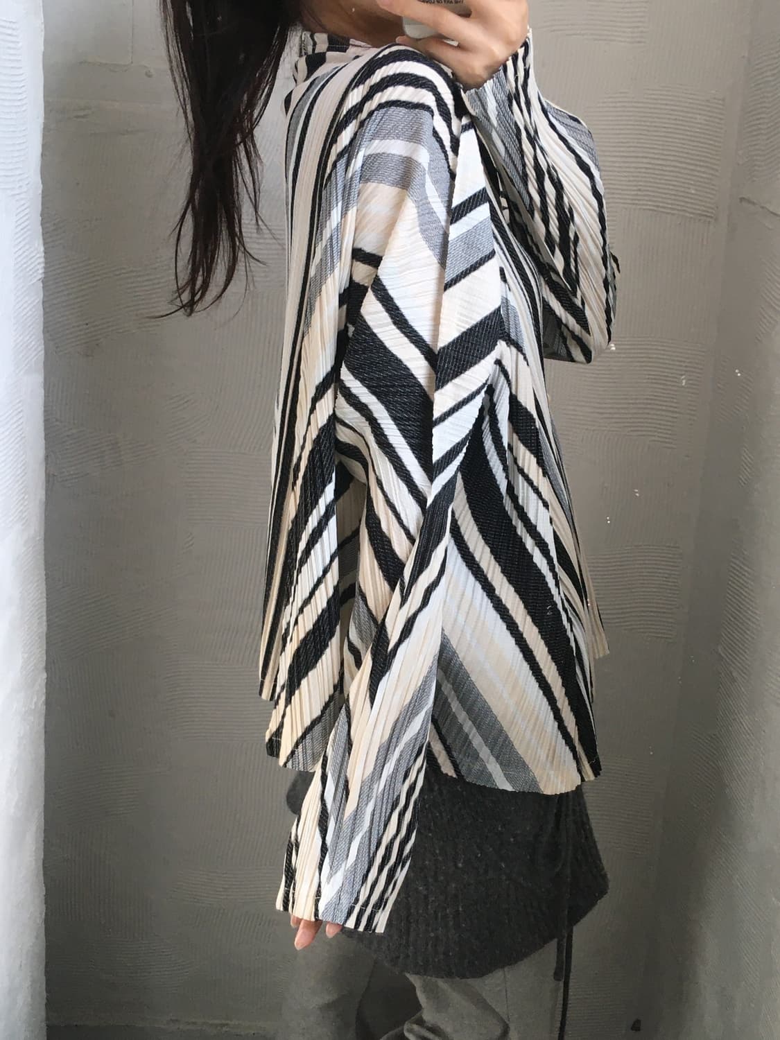 Pleats Please 플리츠플리즈 베이지 블랙 스트라이프 플리츠 자켓 상품이미지2