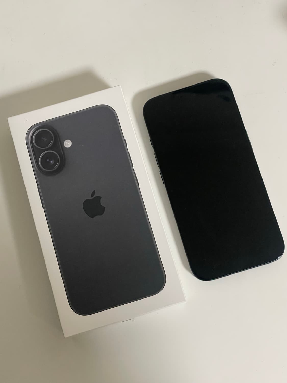 아이폰16 블랙 256 상품이미지1