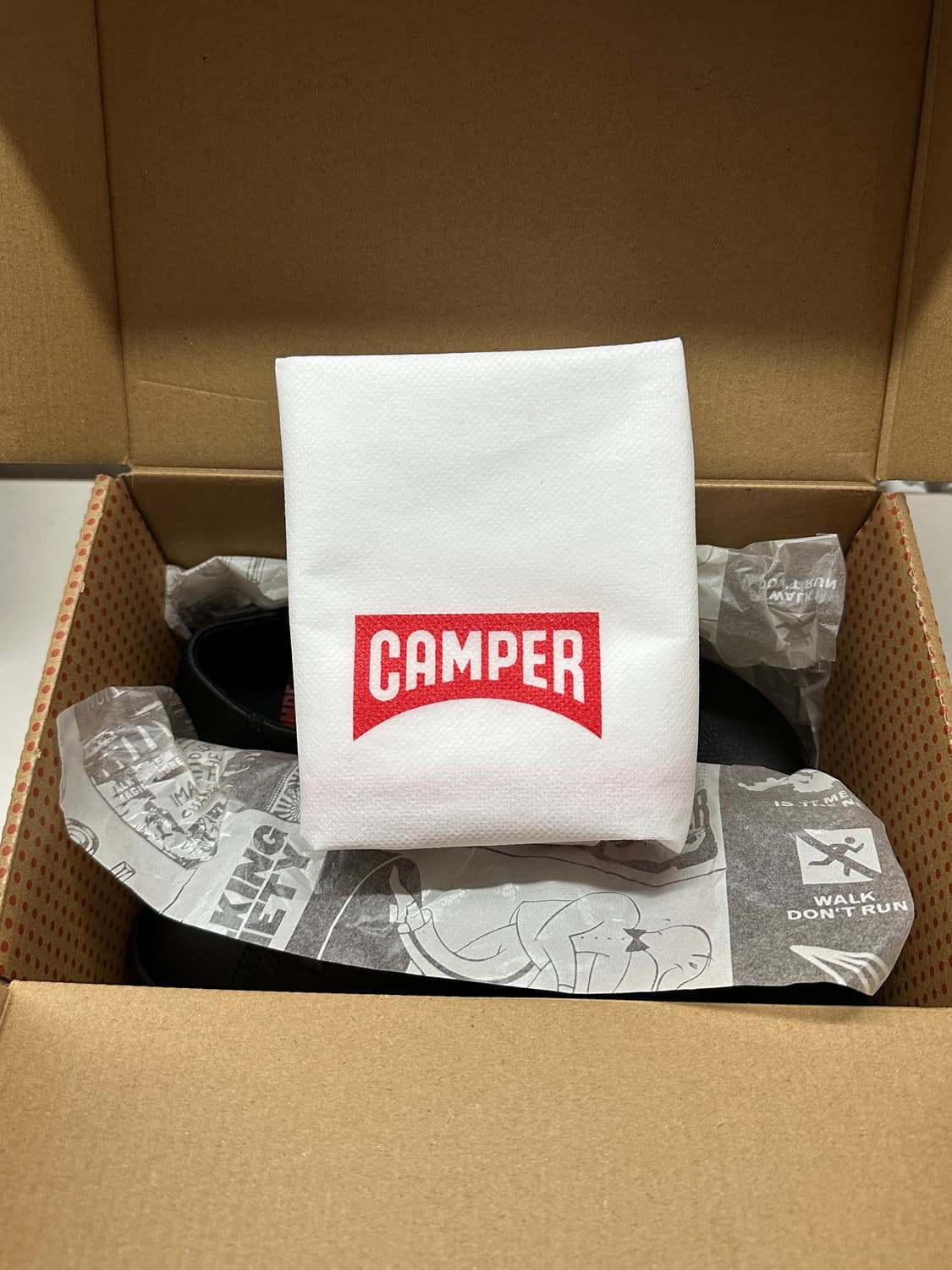 캠퍼 Peu 블랙 38 새상품 상품이미지5