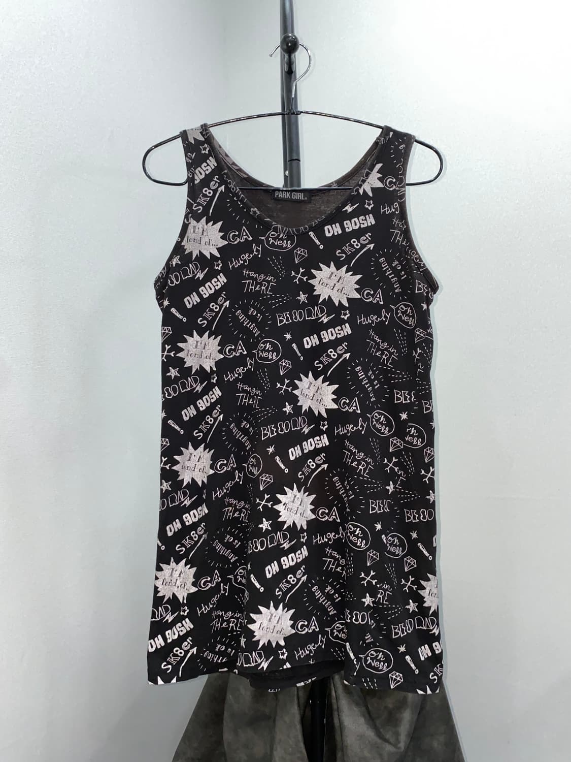 Skater Doodle Graphic Tank Top 상품이미지3