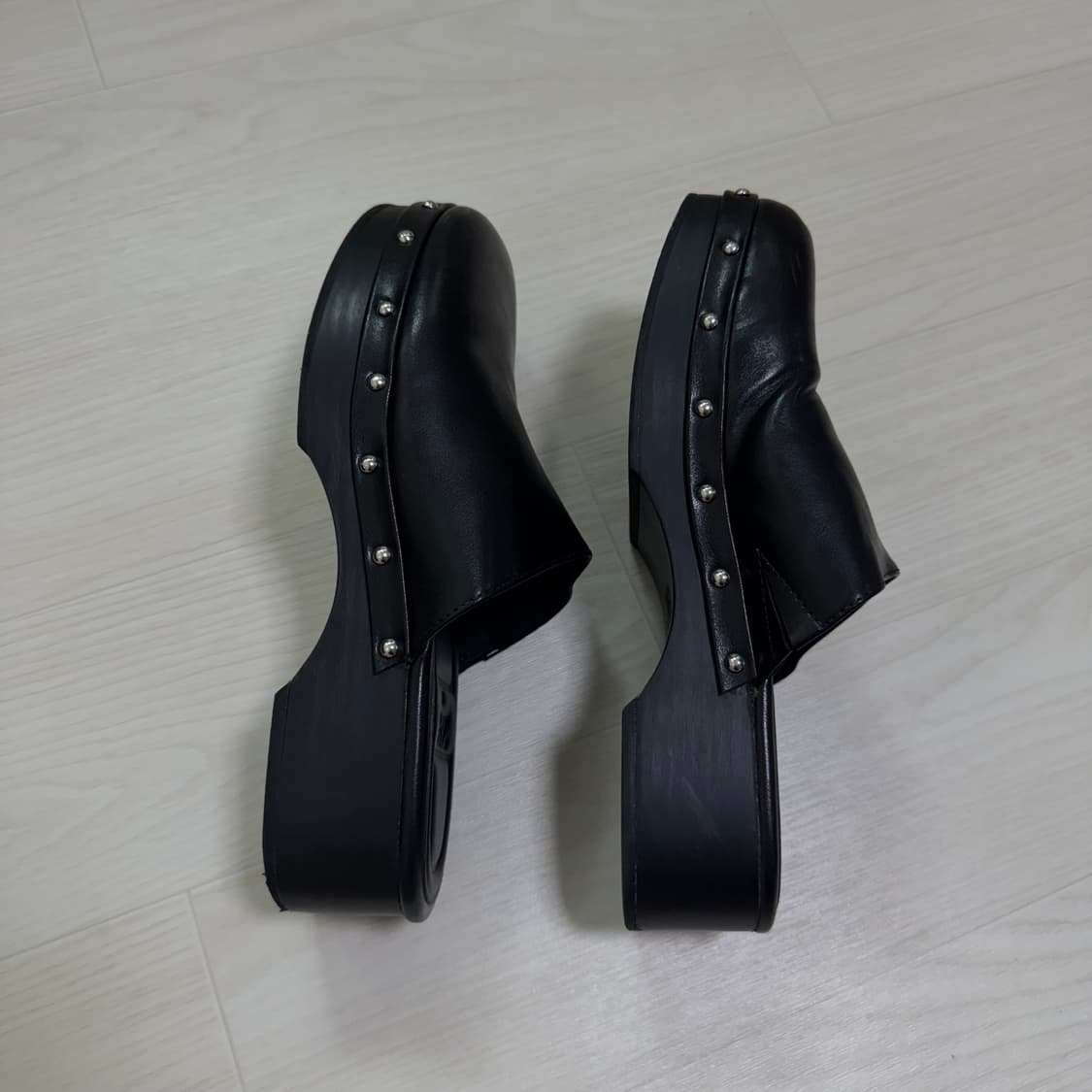 자라 스터드 클로그 블랙 36 235 상품이미지5