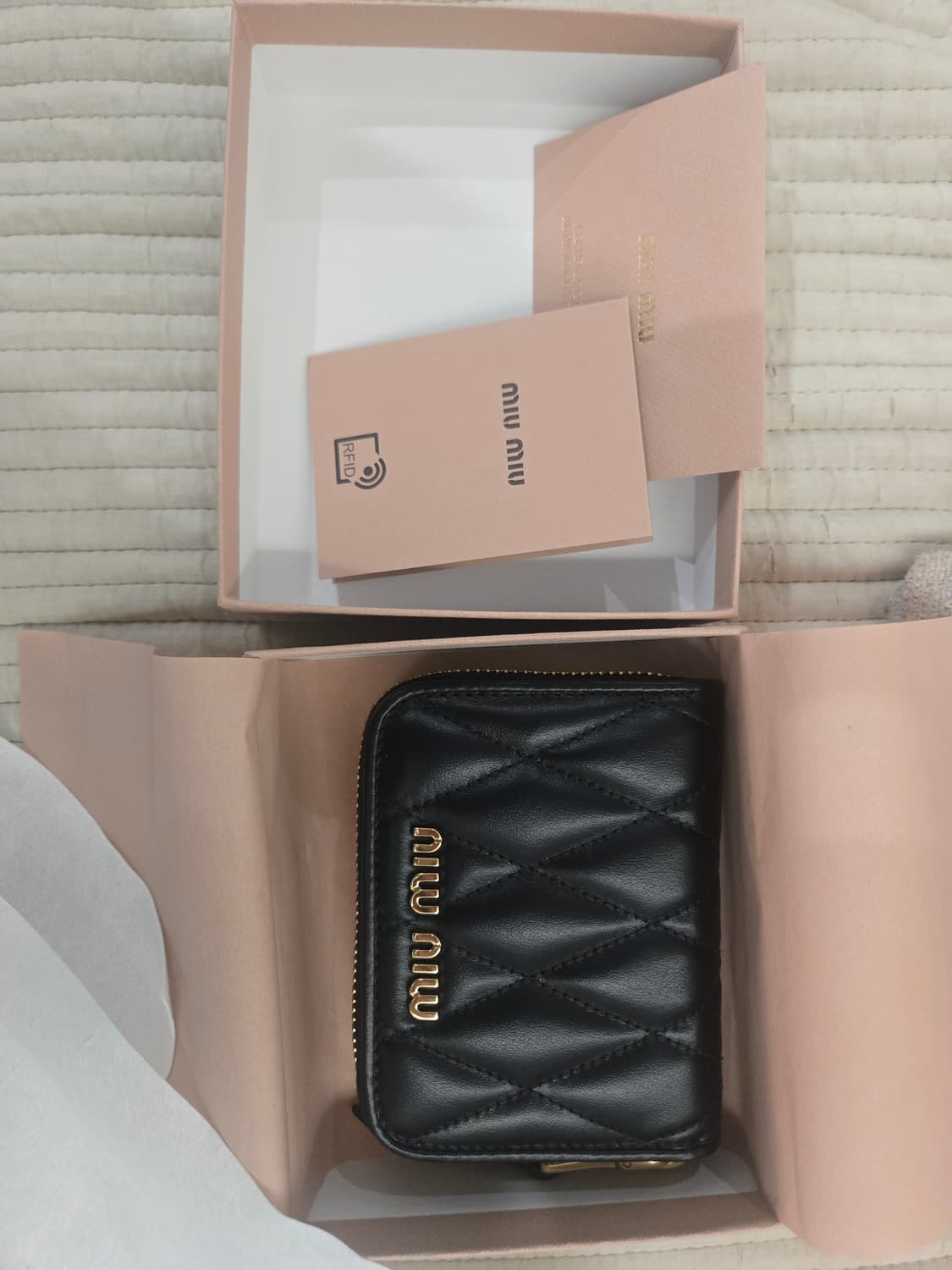 미우미우 5mm268 동전지갑 팝니다 상품이미지1