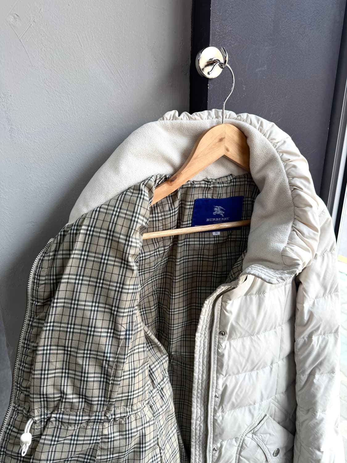 38/ 버버리 블루라벨 미니로고 다운 패딩 점퍼 상품이미지6
