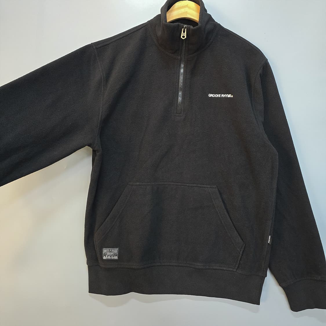 새제품)그루브라임(GROOVE RHYME) 하프집업 플리스 블랙 S 상품이미지2