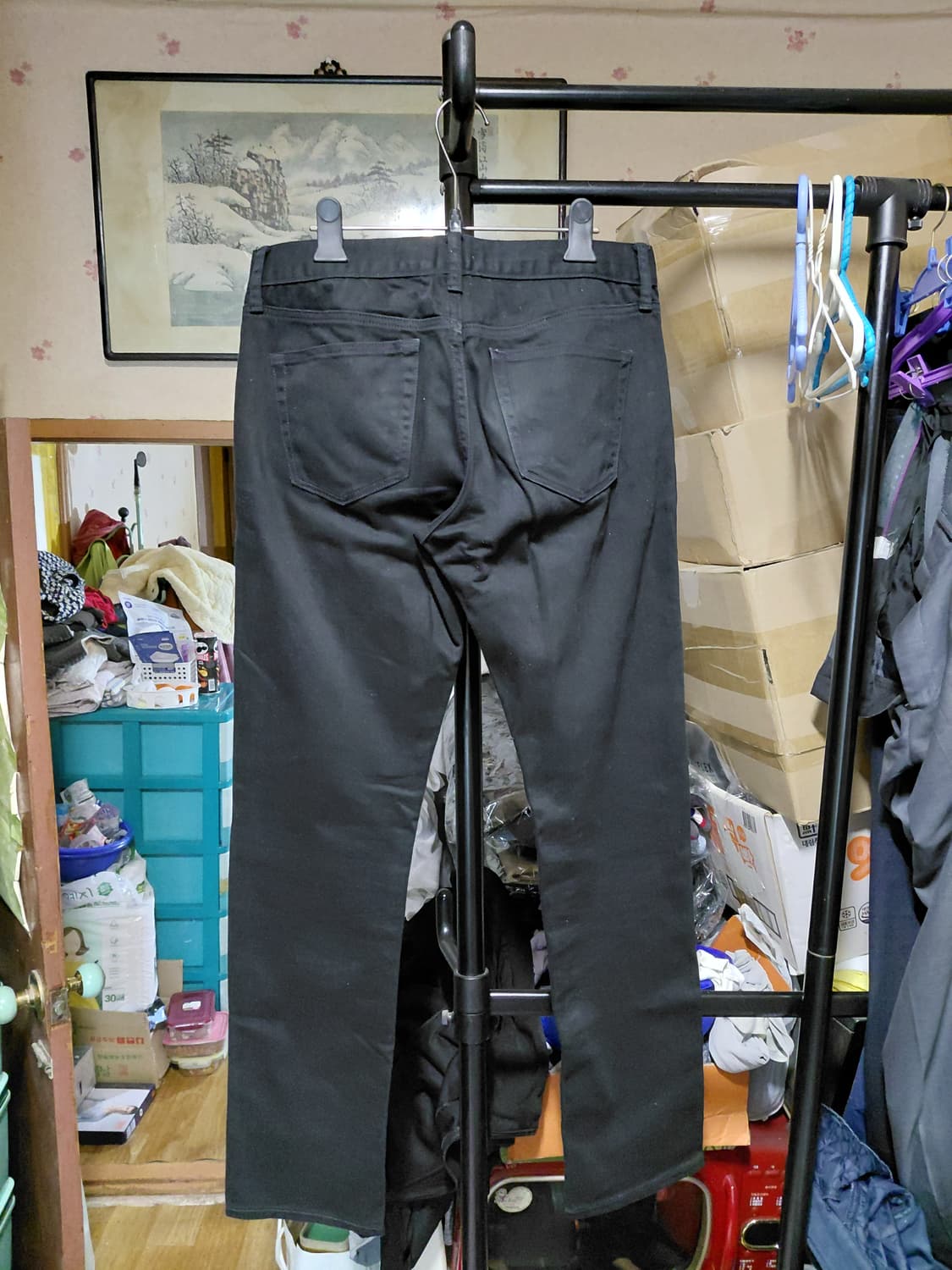 [유니클로]로우 슬림스트레이트 셀비지 블랙 데님 청바지 32사이즈  상품이미지2