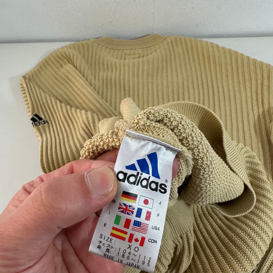 XL 아디다스 라이트겨자 3STRIPES 루즈핏 브이넥면니트 상품이미지7