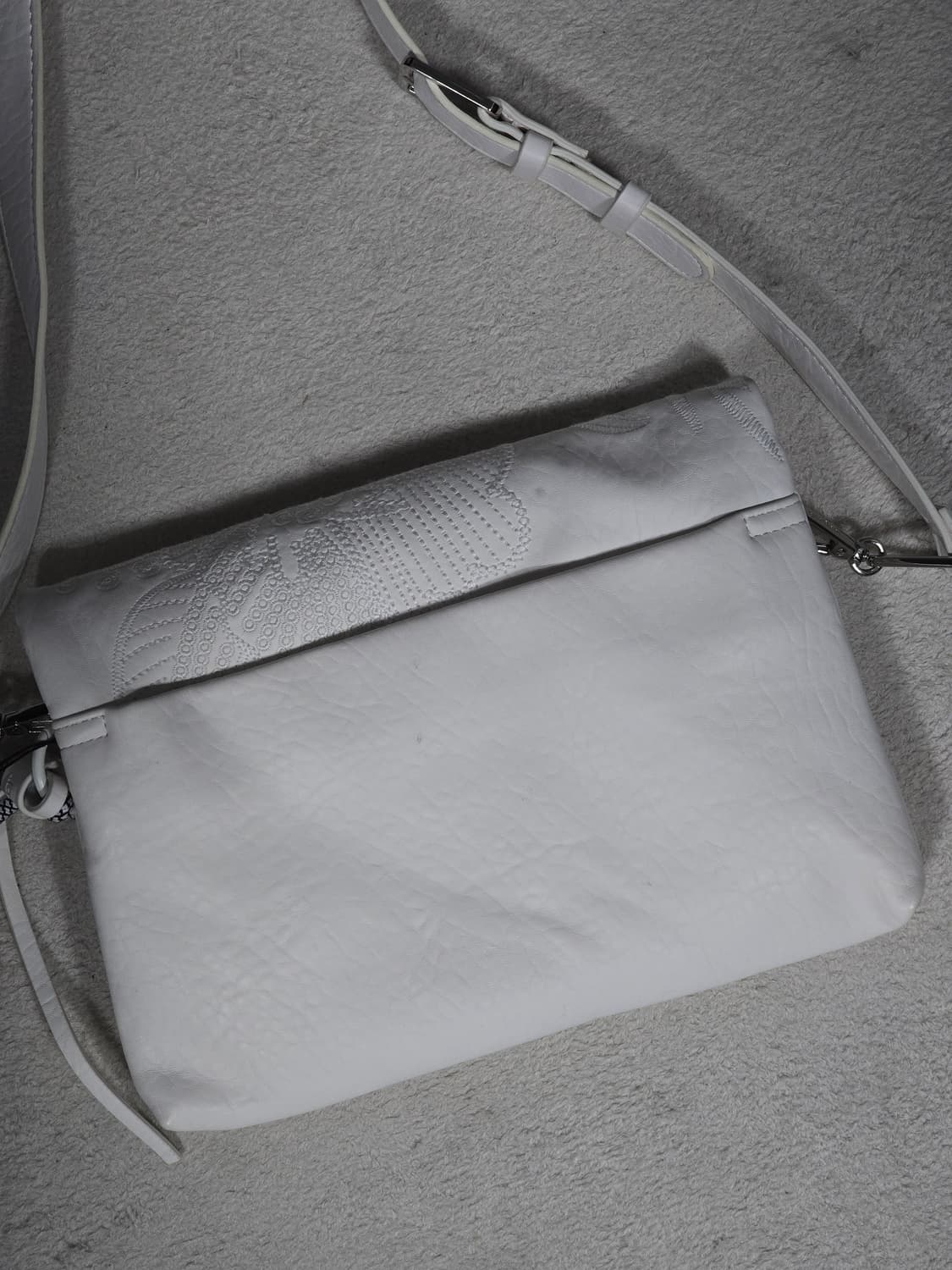 데시구알 반둘레라 플로레스 크로스백 상품이미지6