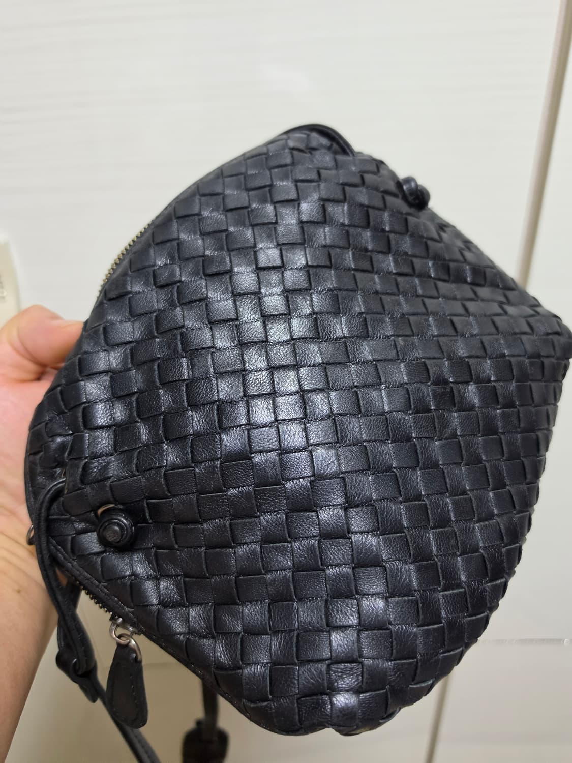 보테가베네타위빙크로스백 24/19센티  상품이미지3