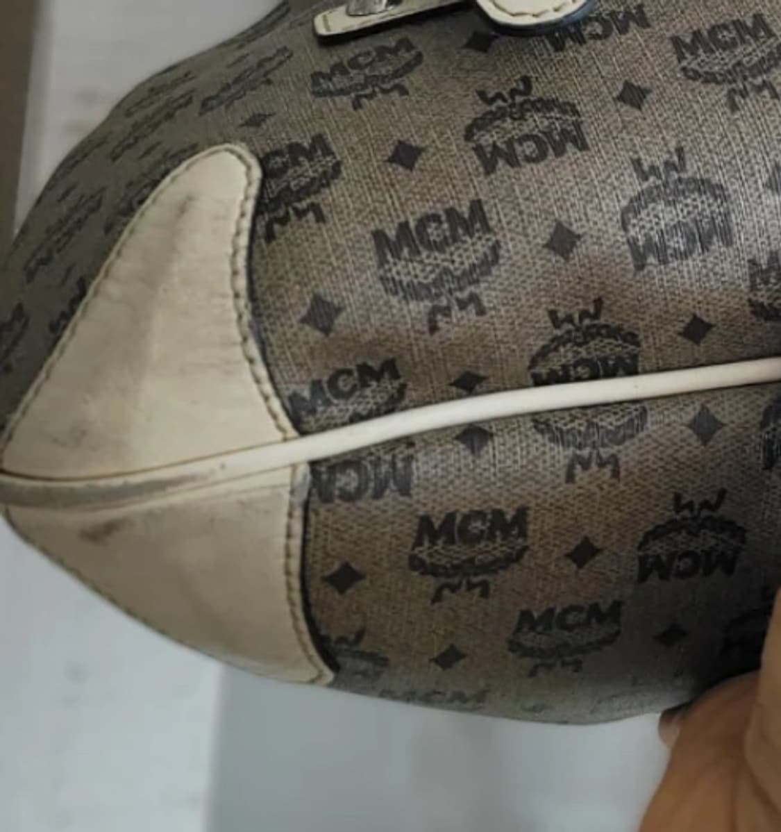 MCM 엠씨엠 비세토스 숄더백 그레이 상품이미지2