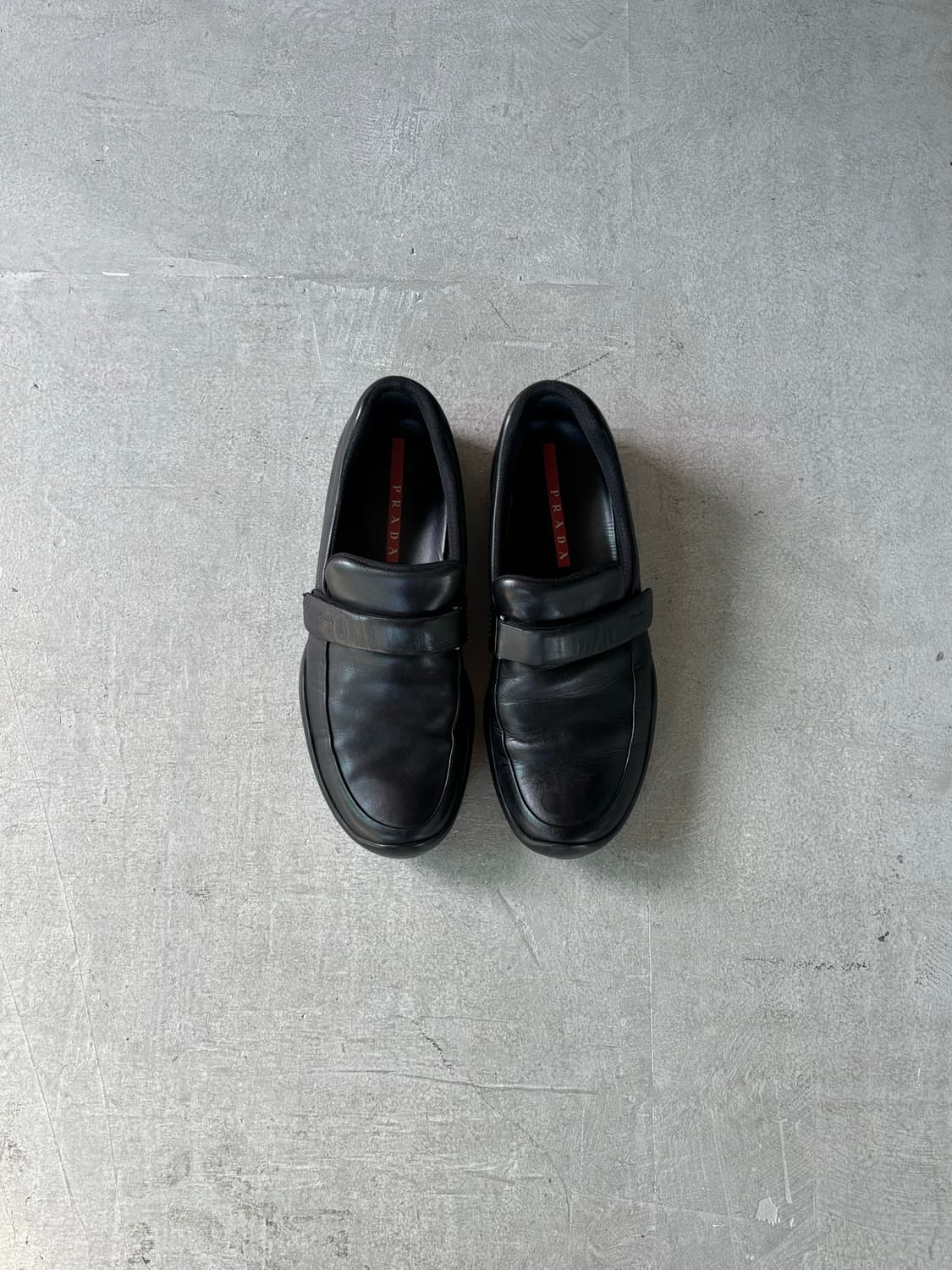 프라다 벨크로 로퍼  상품이미지1