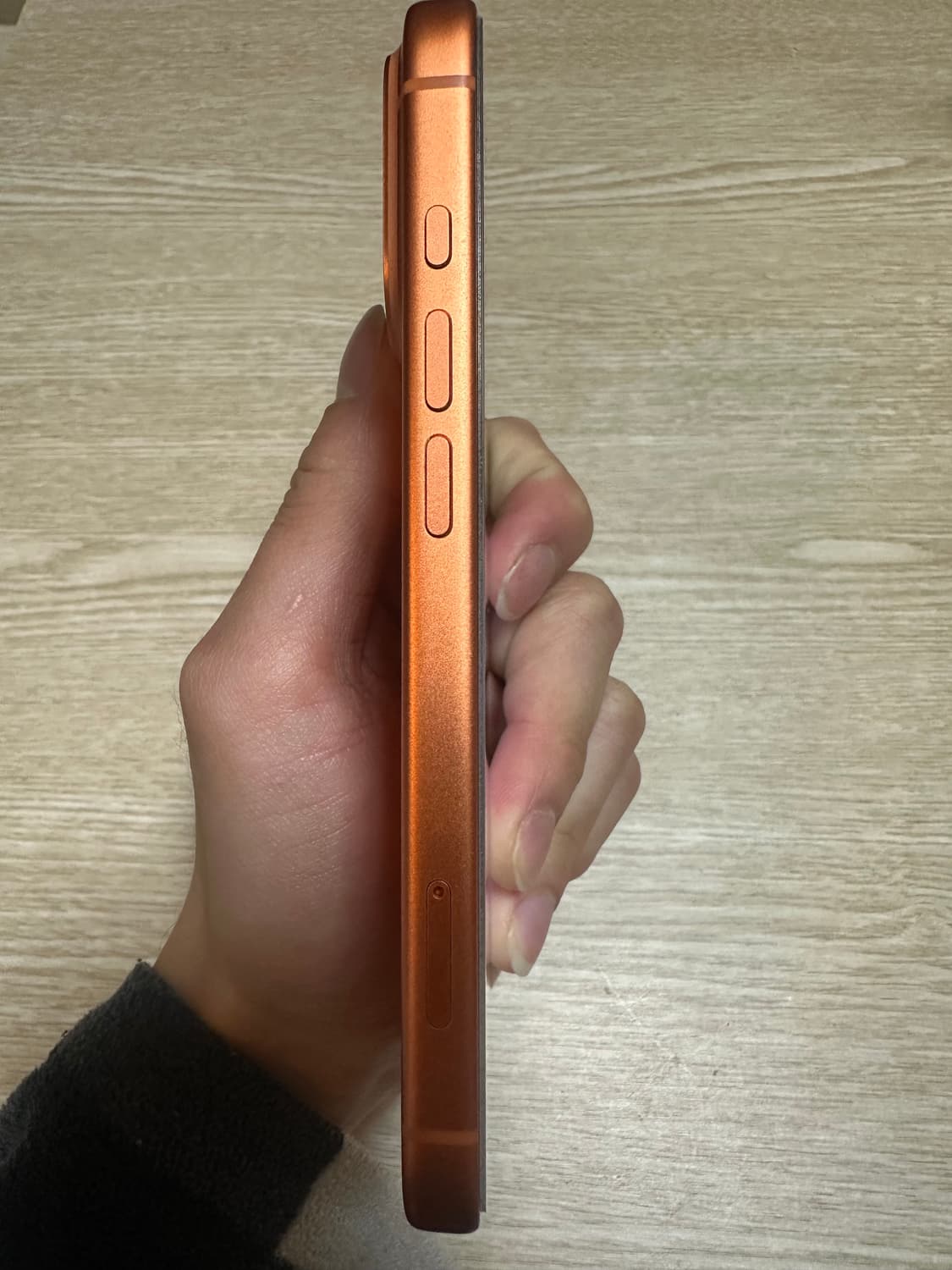 아이폰17프로 코스믹오렌지 256g 상품이미지7