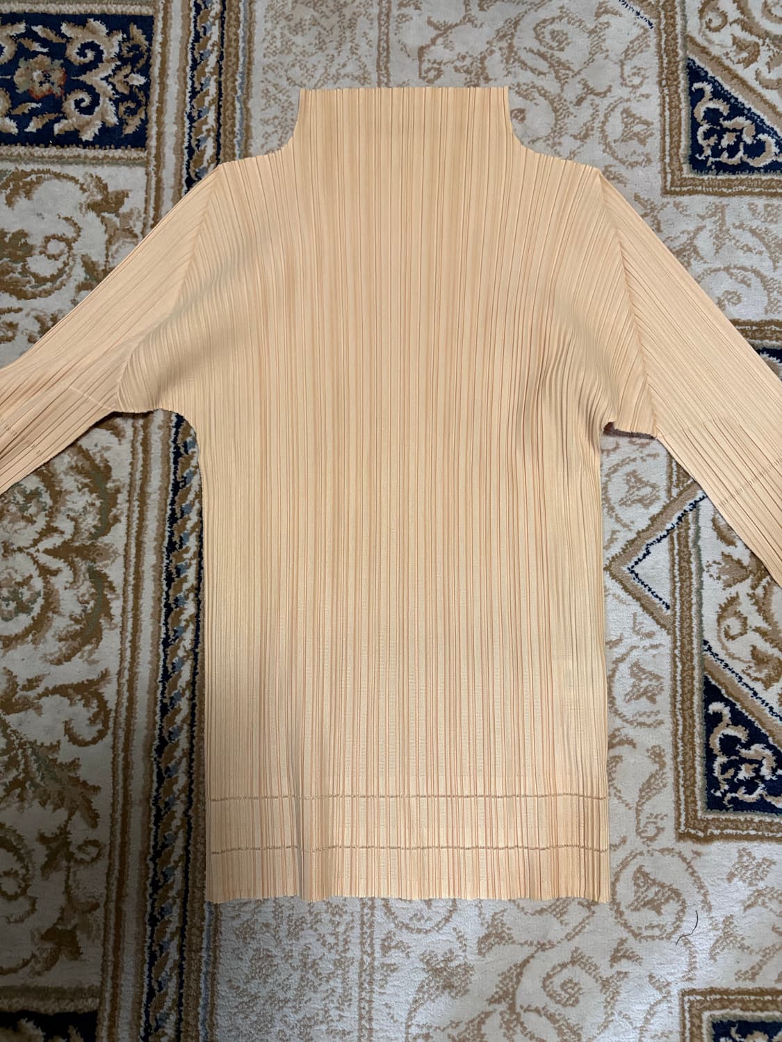 이세이미야케 플리츠 플리즈 롱슬리브  상품이미지2