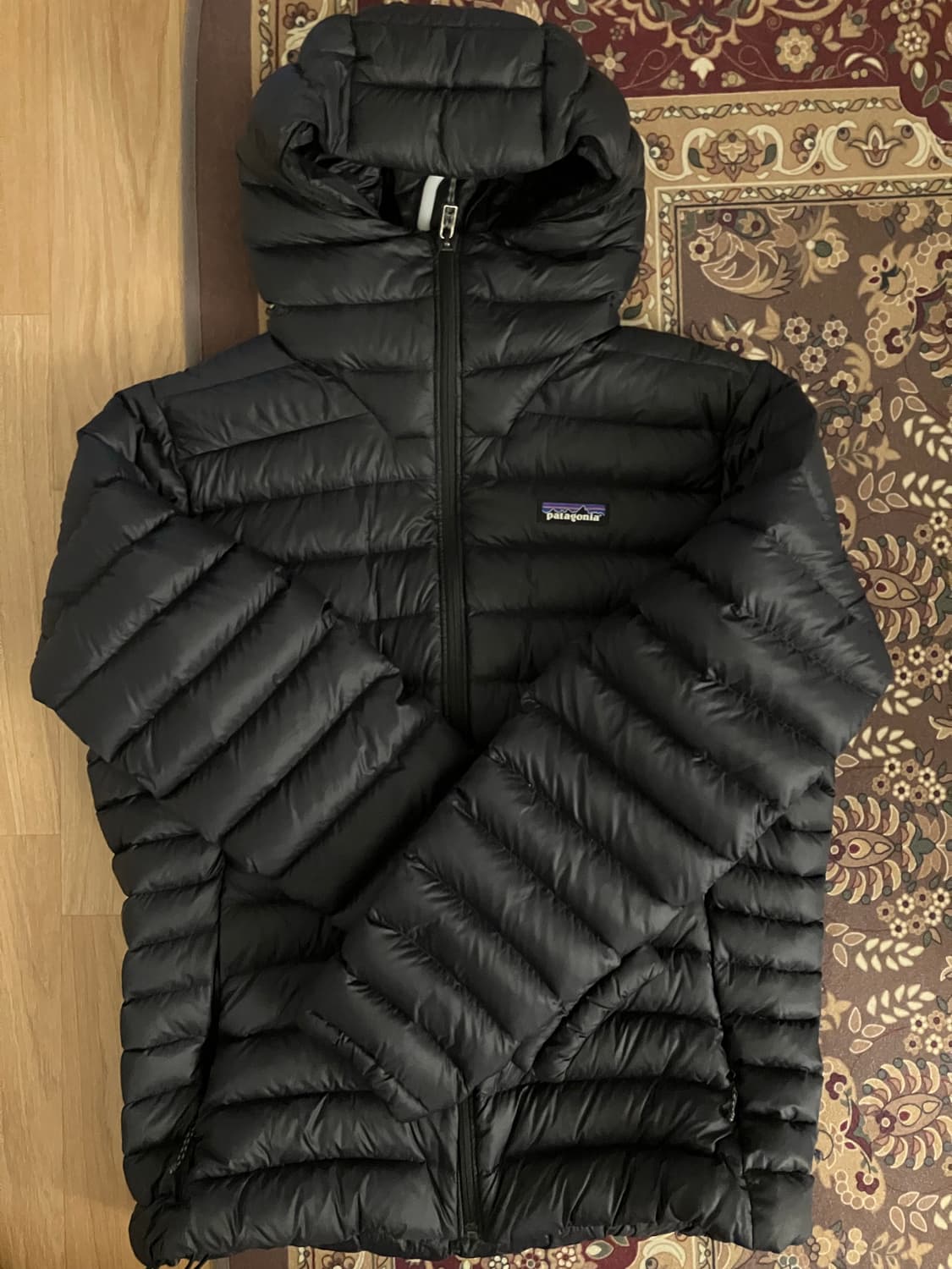 파타고니아 다운 스웨터 후드  상품이미지1