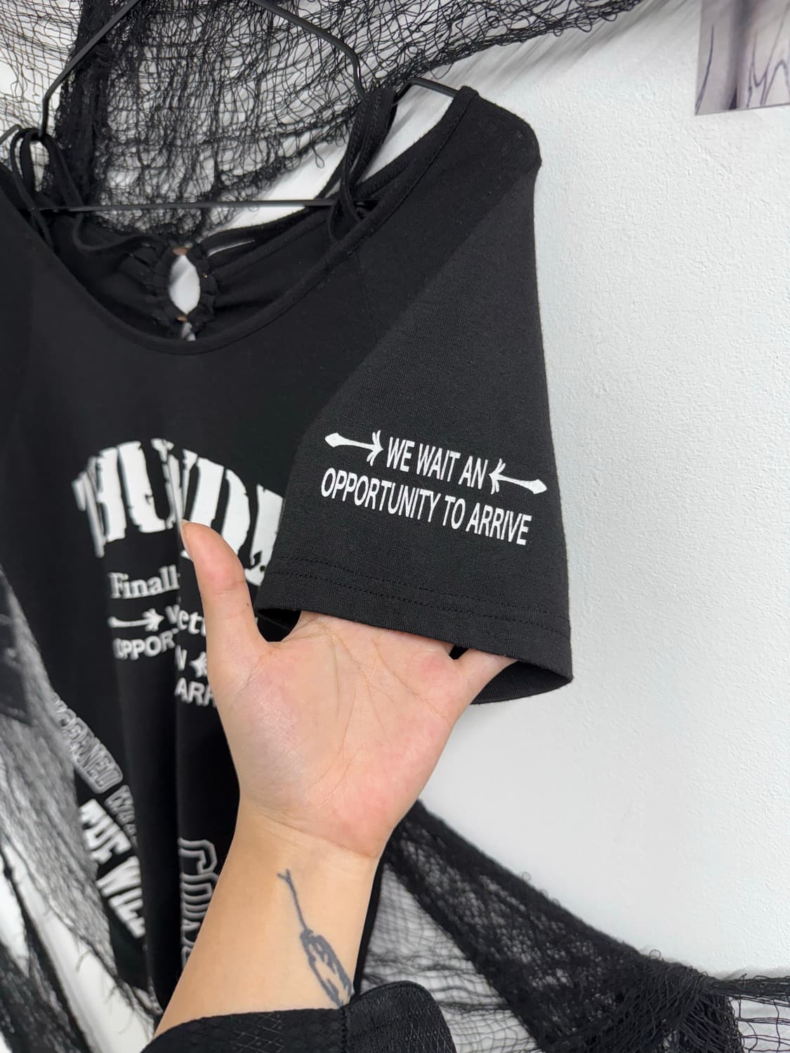 Punk mood off shoulder halfsleeve  상품이미지4