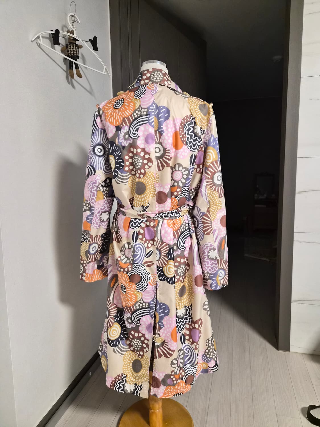 오일릴리(Oilily) 유니크 플라워 패턴 트렌치코트 상품이미지3