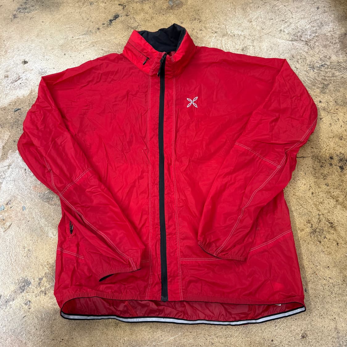 [정품] 몬츄라 바람막이 자켓 레드 b8 상품이미지2