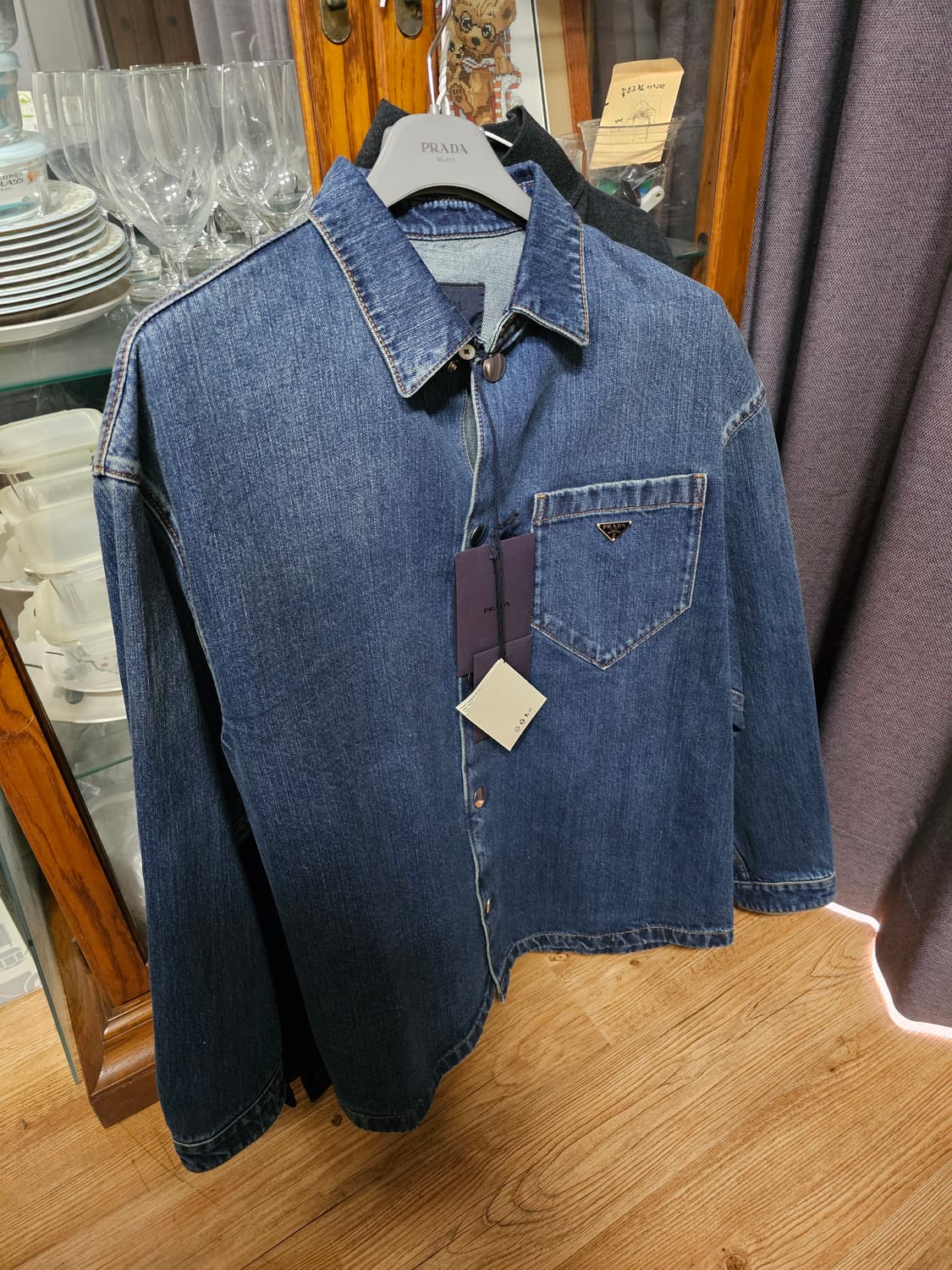 (새상품)프라다 데님자켓팝니다 프라다데님셔츠 상품이미지1