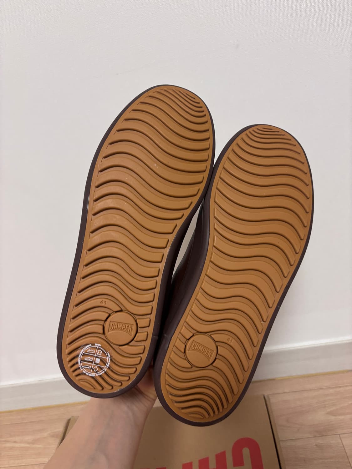 새상품) 41(260) 캠퍼 브라운 가죽 스니커즈 상품이미지5