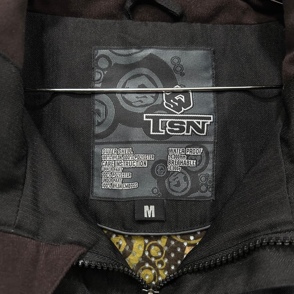 TSN 포켓 글로시 하이넥 후드 보드자켓 상품이미지3