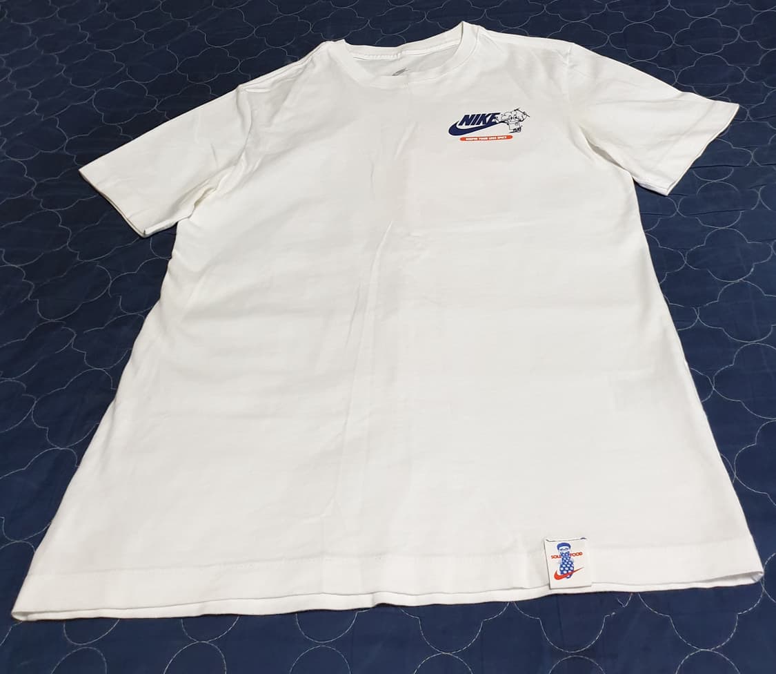 나이키 NSW 그래픽 반팔티 화이트 (S) 상품이미지1