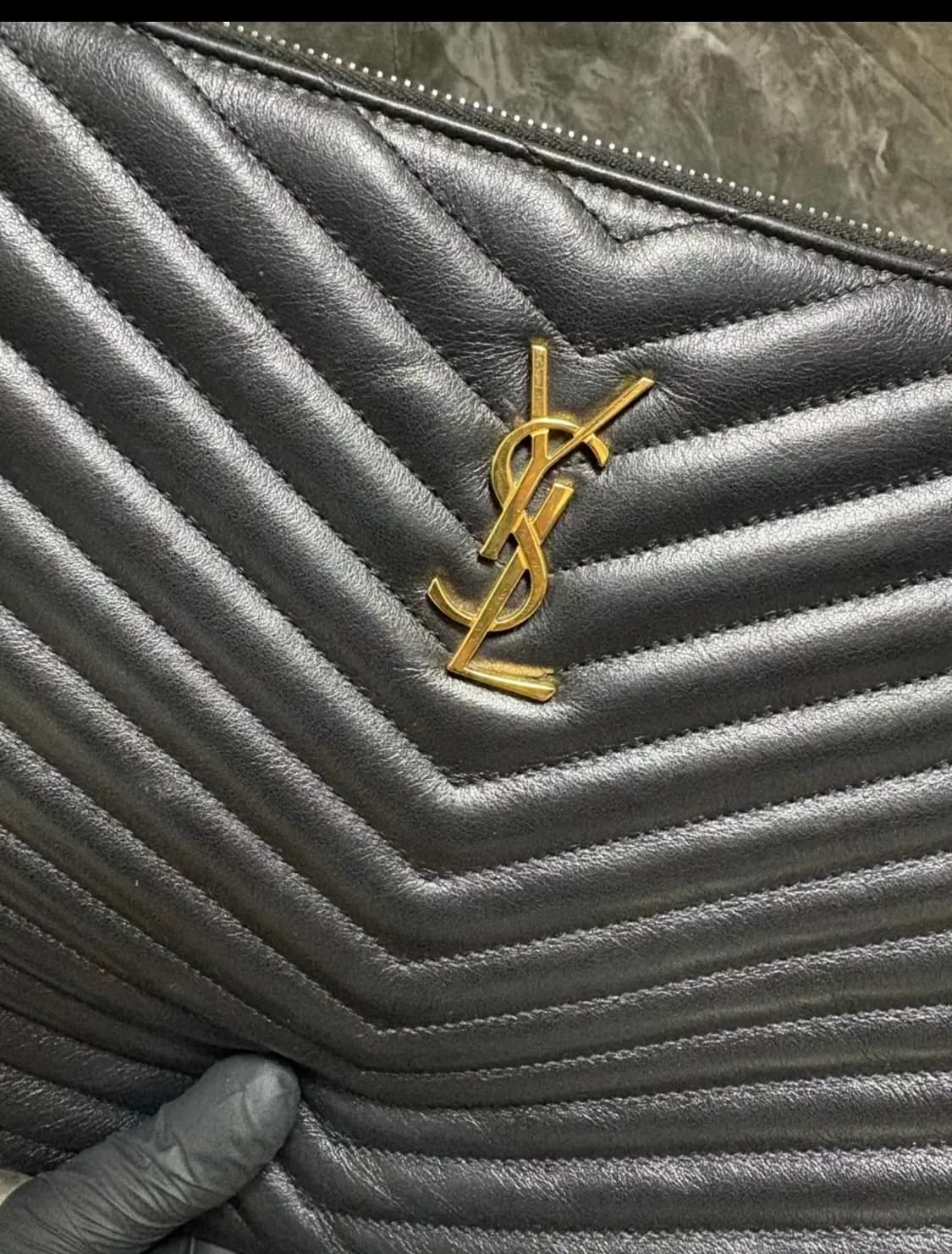 입생로랑 마틀라세 금장 라지 클러치백 상품이미지4