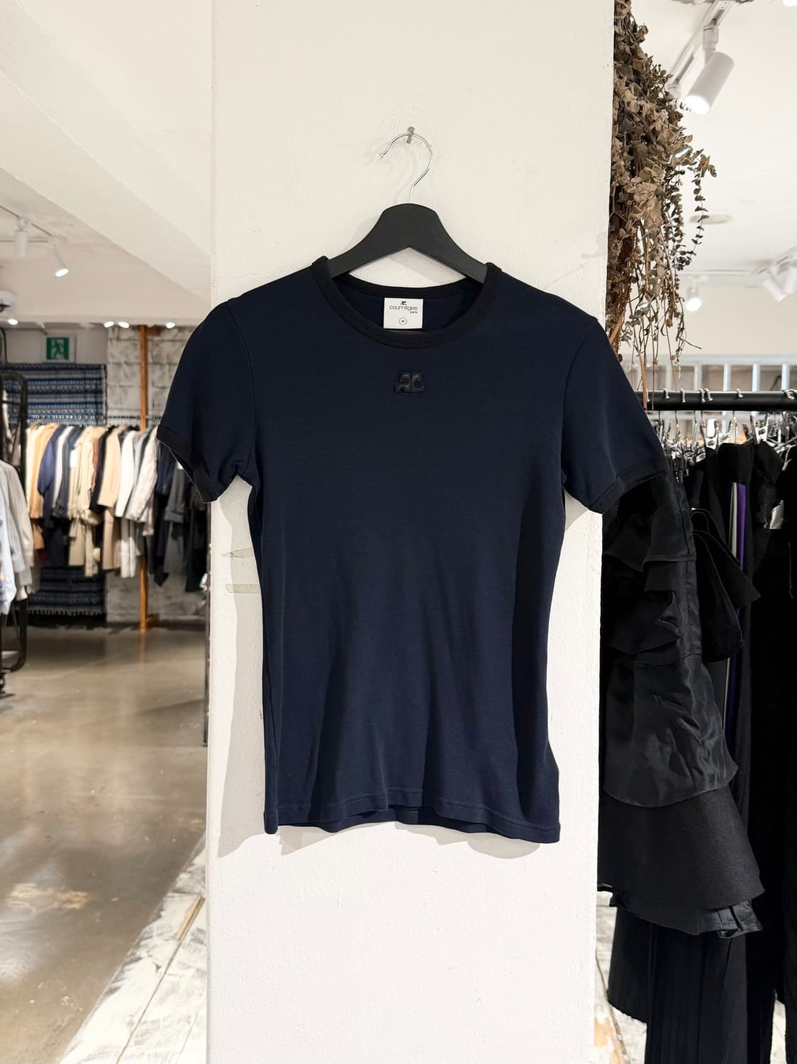 꾸레쥬 네이비 리에디션 범피 콘트라스트 하프 티셔츠 상품이미지1