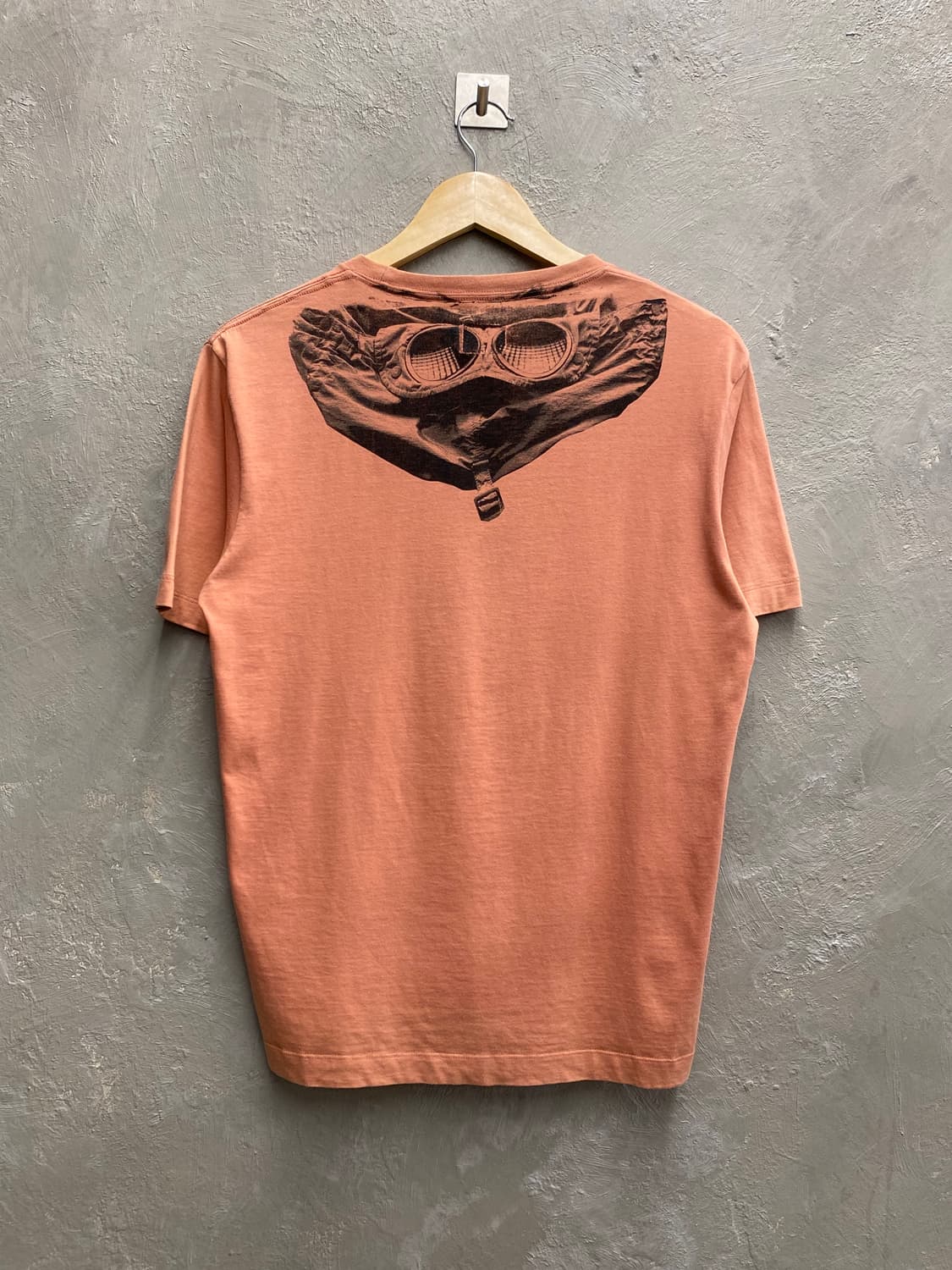 [M] C.P Company 씨피 컴퍼니 고글 프린팅 반팔 티셔츠 상품이미지5