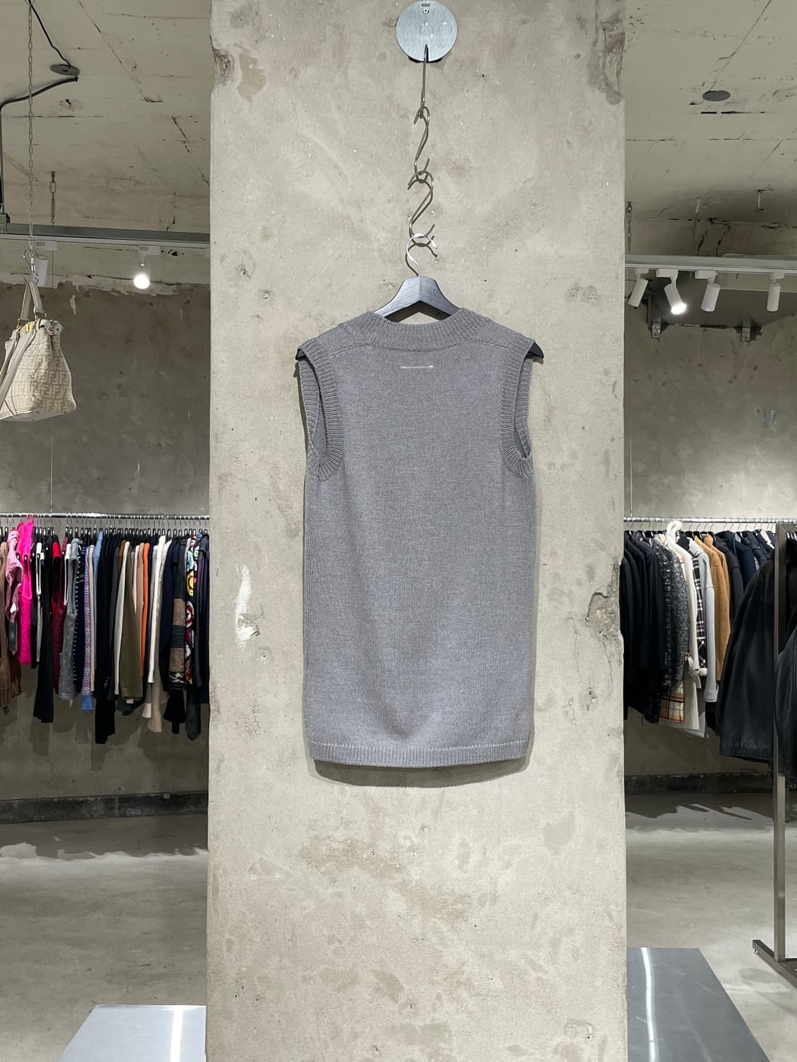 mm6 메종 마틴 마르지엘라 V넥 울 베스트 상품이미지6