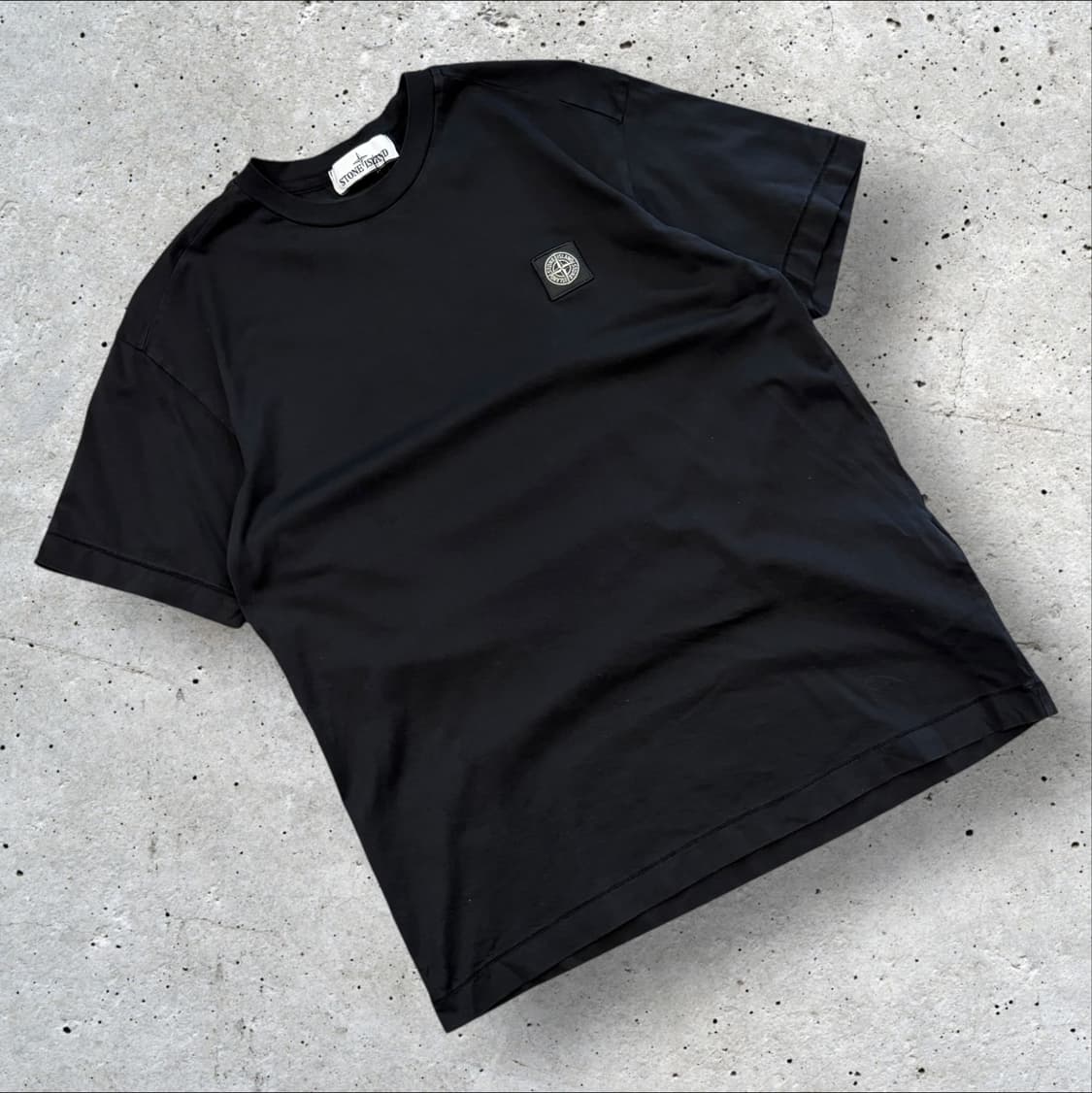 [L] 20ss 스톤아일랜드 블랙 반팔 티셔츠 C765 상품이미지1