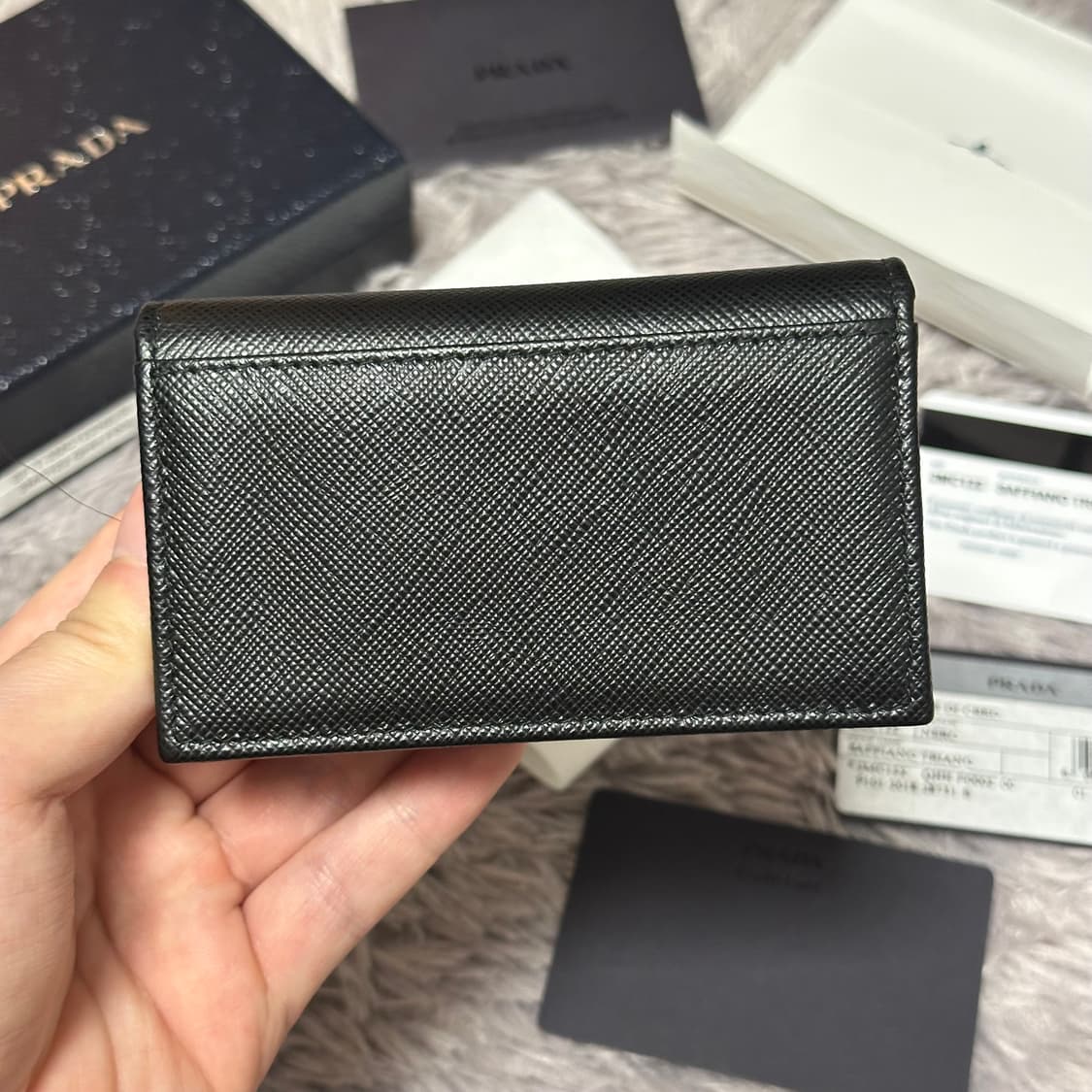 [미사용/새상품] 프라다 사피아노 삼각로고 카드지갑 블랙 상품이미지2