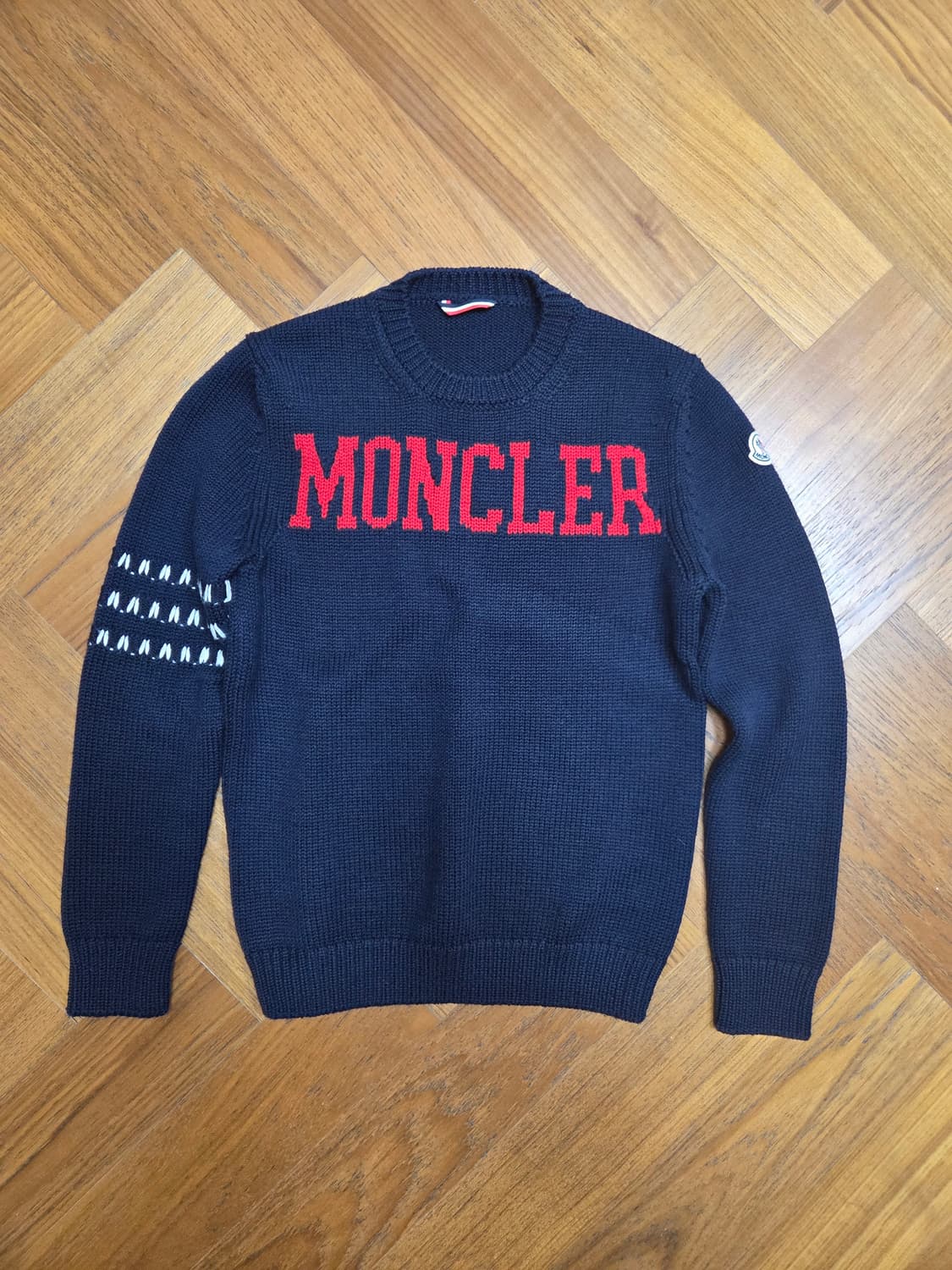 몽클레어 네이비 로고 니트 상품이미지1