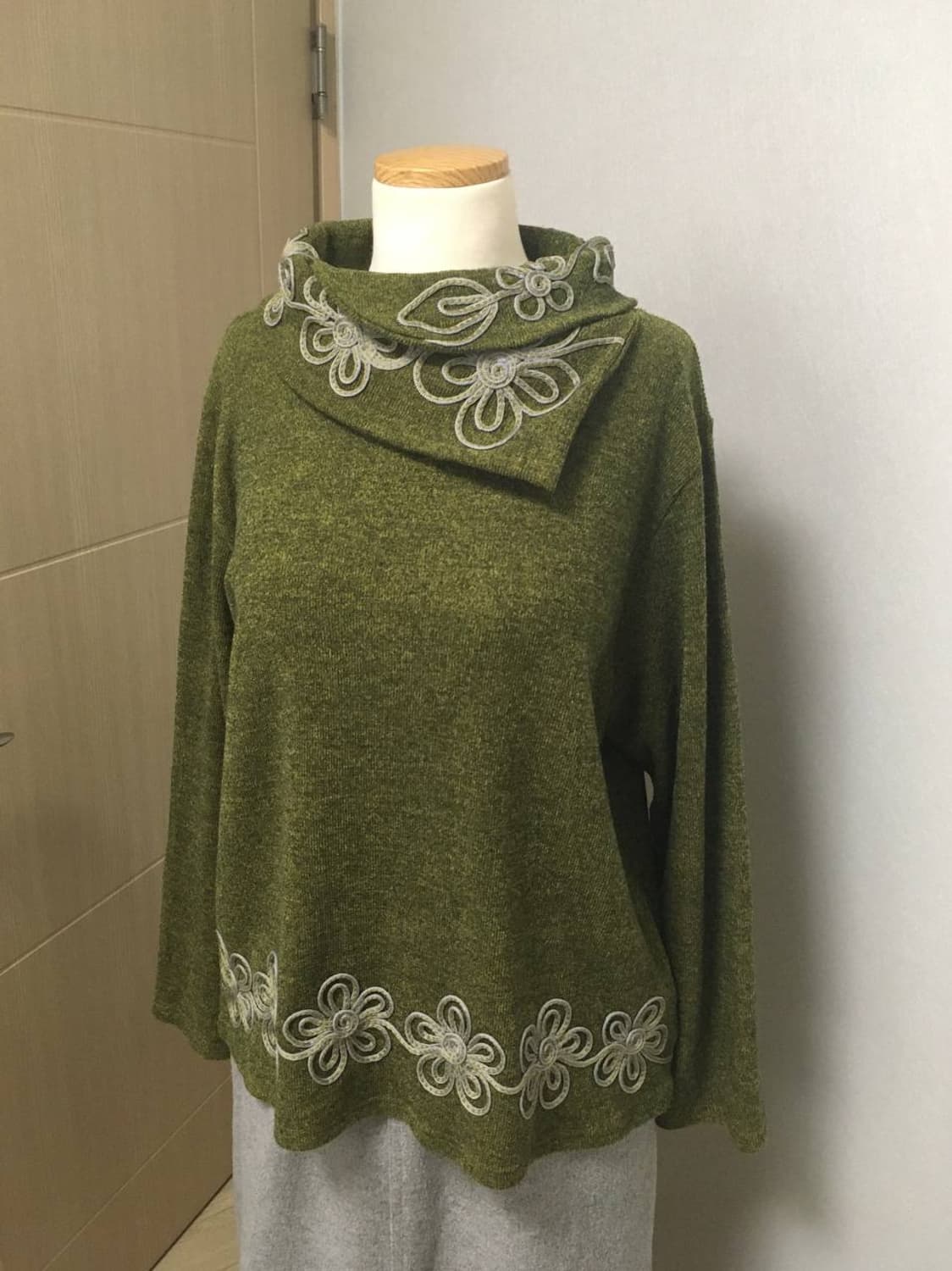 빈티지 꽃자수 딥올리브그린 하구미 니트 모리걸 아오이유우 폴라티 상품이미지1