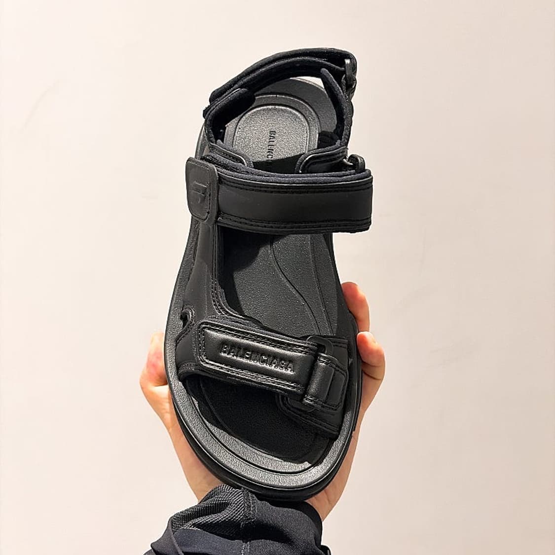 (정품/새상품) 발렌시아가 여성 테크니컬 레더 투어리스트 샌들 상품이미지1