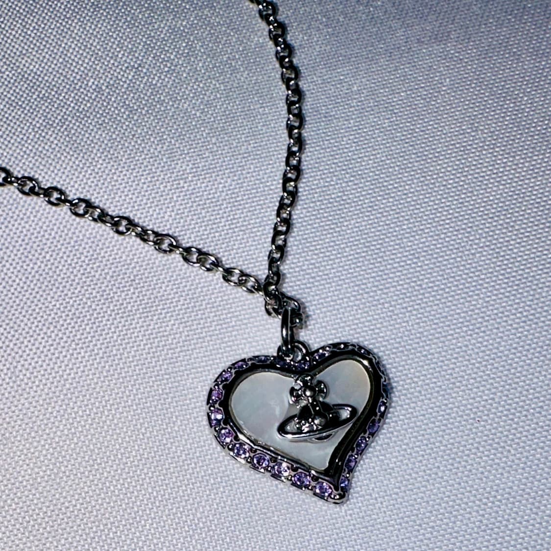 비비안 웨스트우드 자개 하트 목걸이 퍼플 상품이미지3