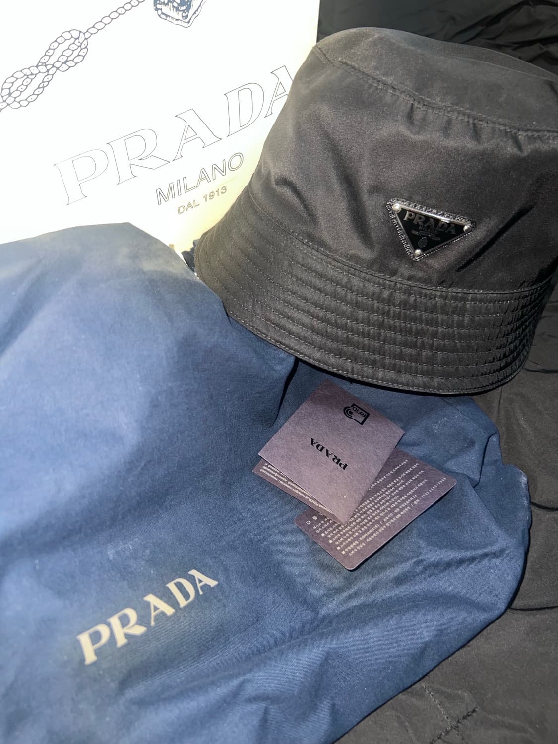 프라다 리나일론 버킷햇 상품이미지2