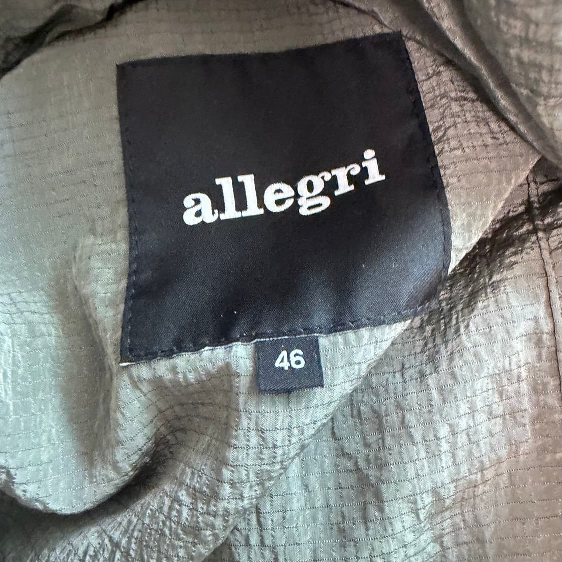 알레그리 나일론 글로시 트러커 셔츠 상품이미지3