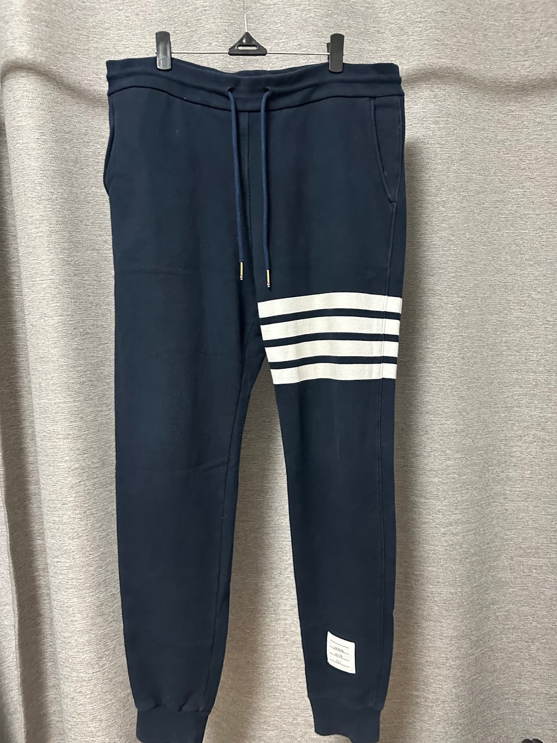 톰브라운 4선 트레이닝 팬츠 네이비 (2) 상품이미지1