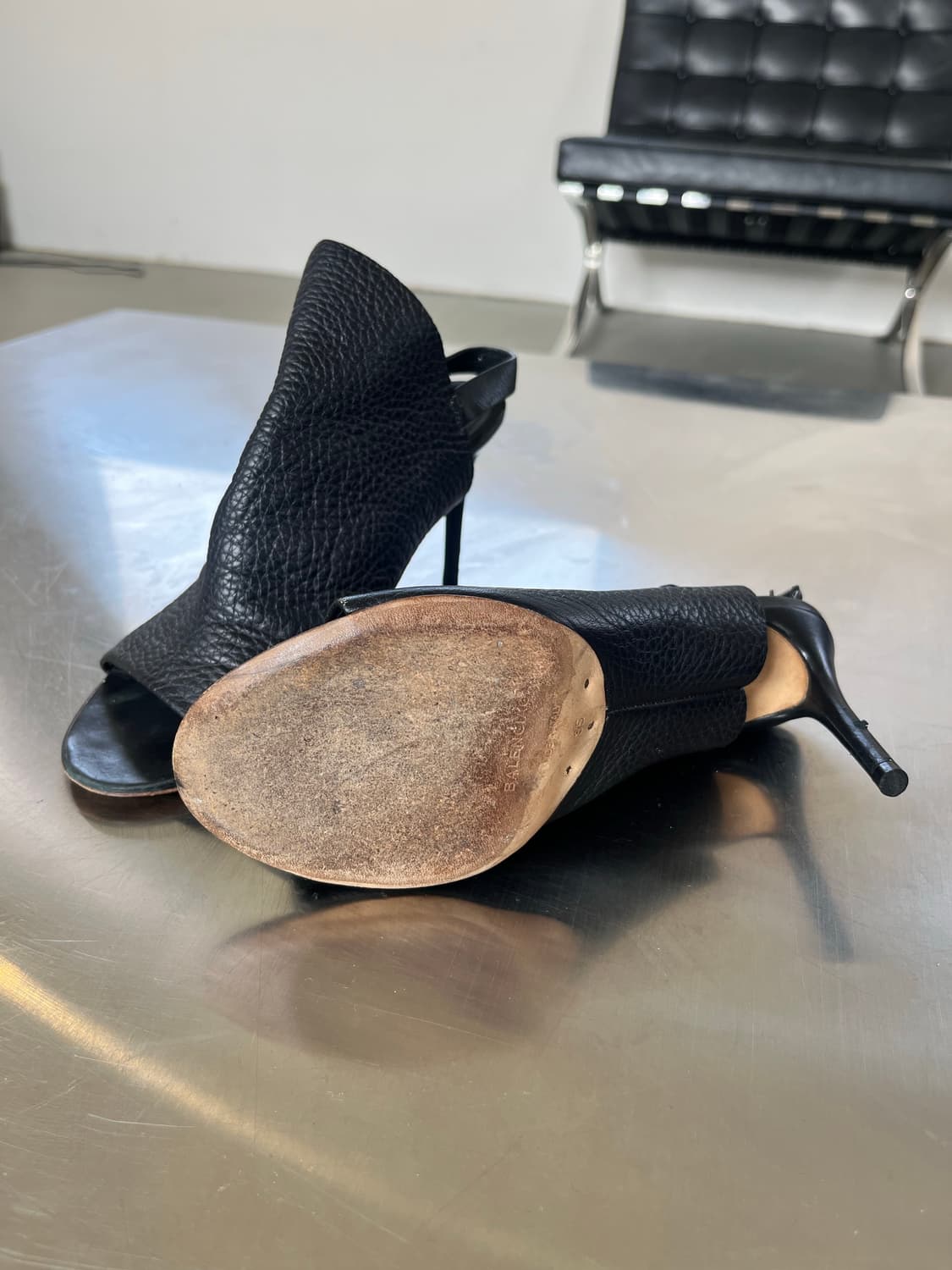 Balenciaga leather mule 상품이미지2