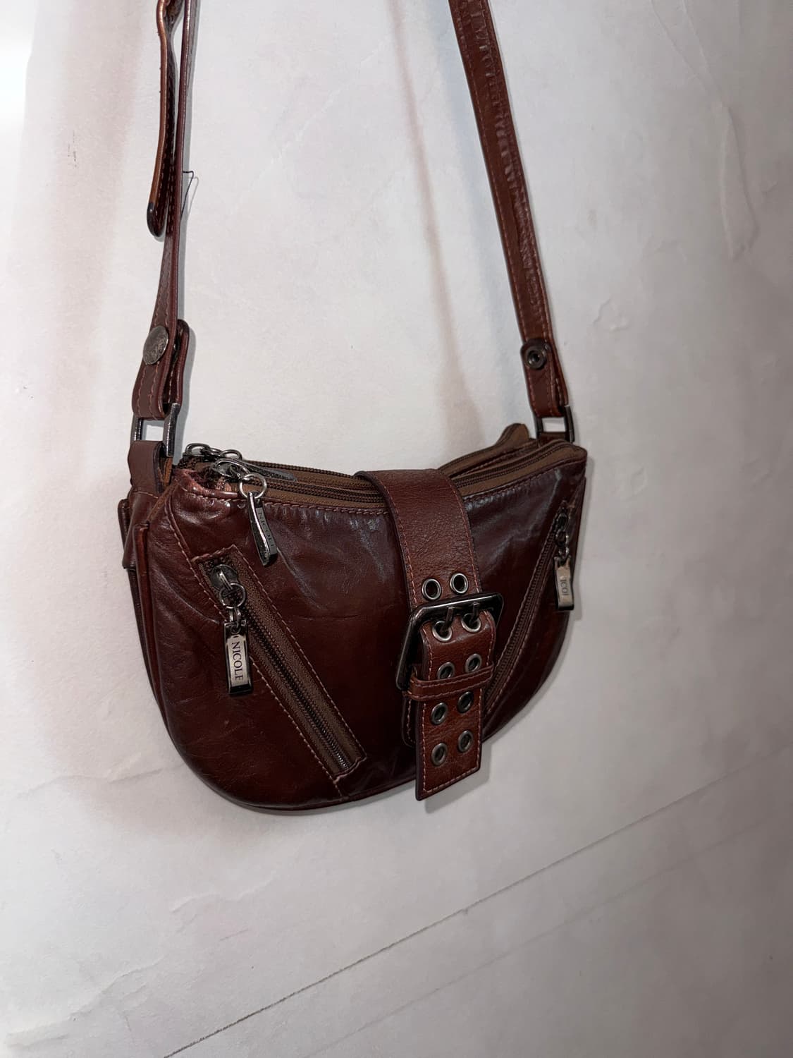 Nicole brown double pocket buckle 크로스백 상품이미지3