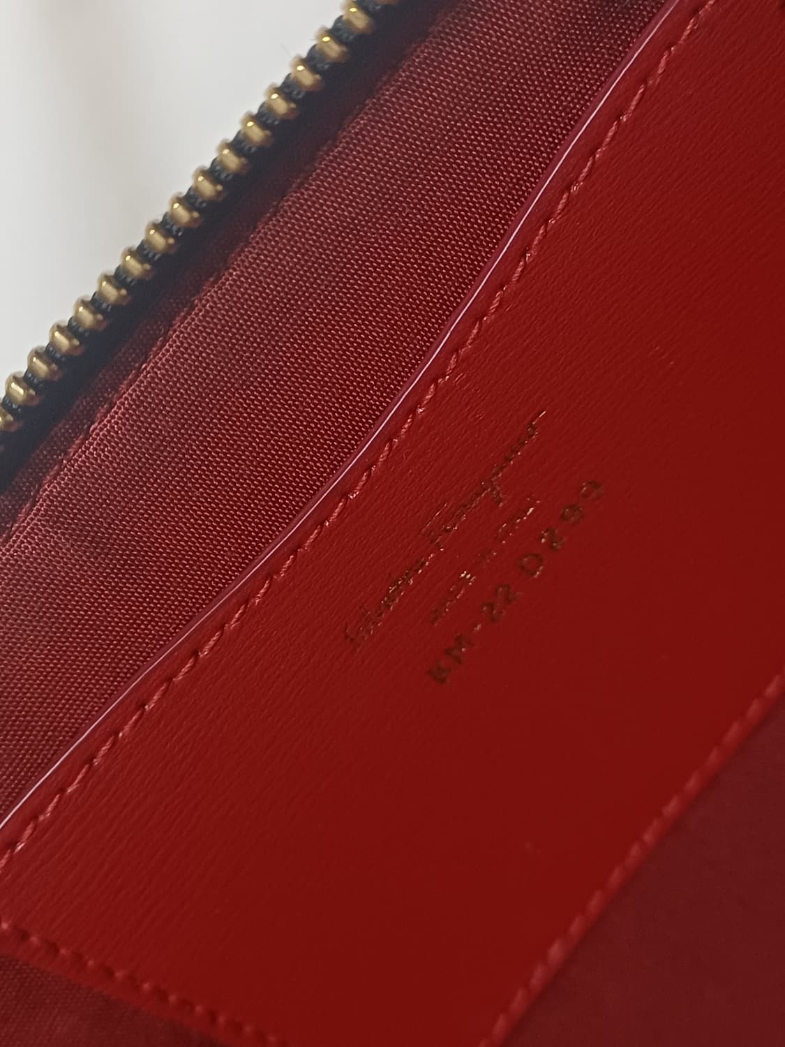 페라가모 간치니 레더 클러치백 상품이미지7