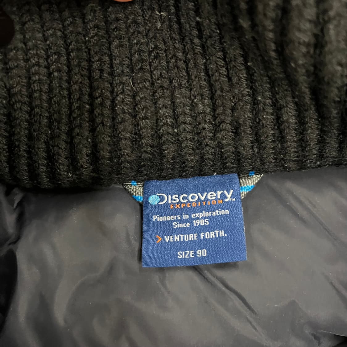 90 디스커버리 구스다운 컬러블럭 패딩 0129M1 상품이미지2