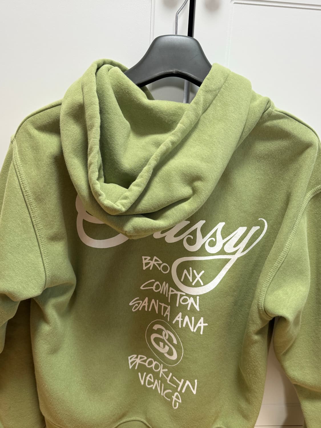 스투시 월드투어 후드 집업 모스 2023 S 상품이미지3