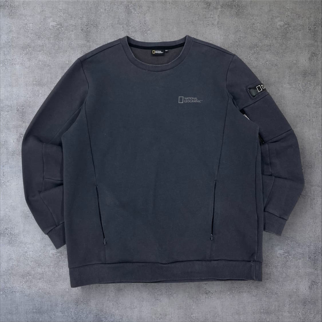 내셔널 지오그래픽 빅로고 와펜 맨투맨 상품이미지2