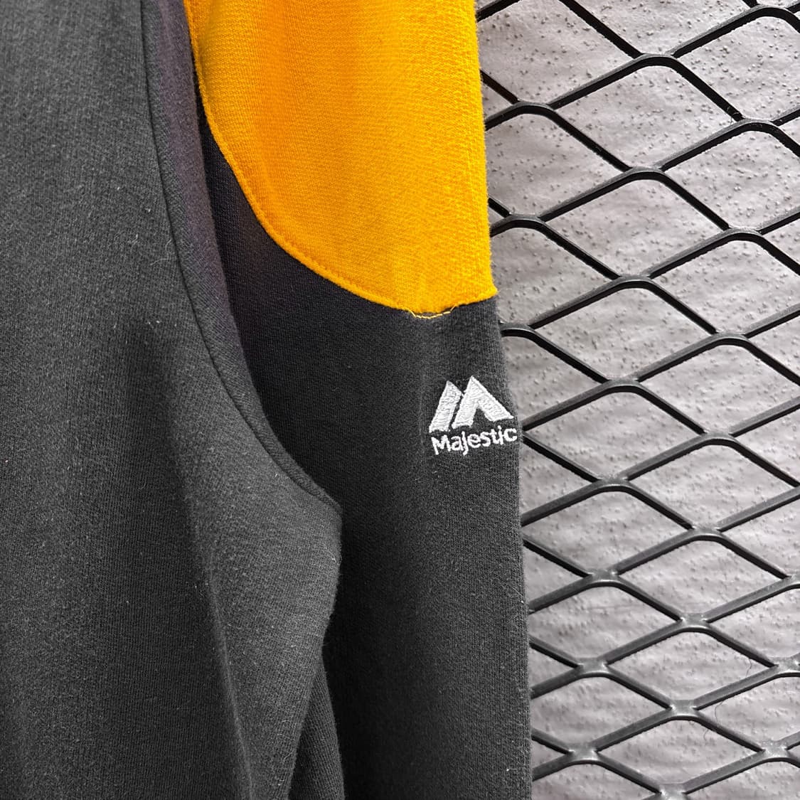 마제스틱 트레이닝 풋볼져지 팀로고 패치 디테일 옐로우 상품이미지6