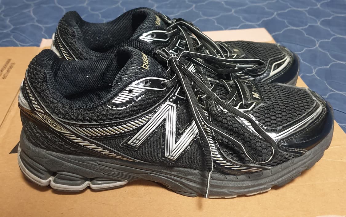 뉴발란스 860V2 블랙 그레이 스니커즈 (285) 상품이미지1