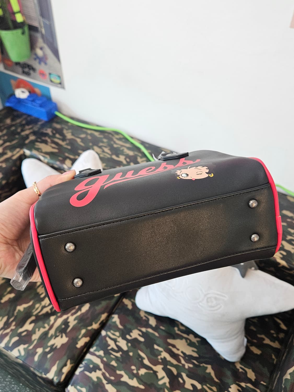 게스X베티붑 보스턴백 상품이미지3