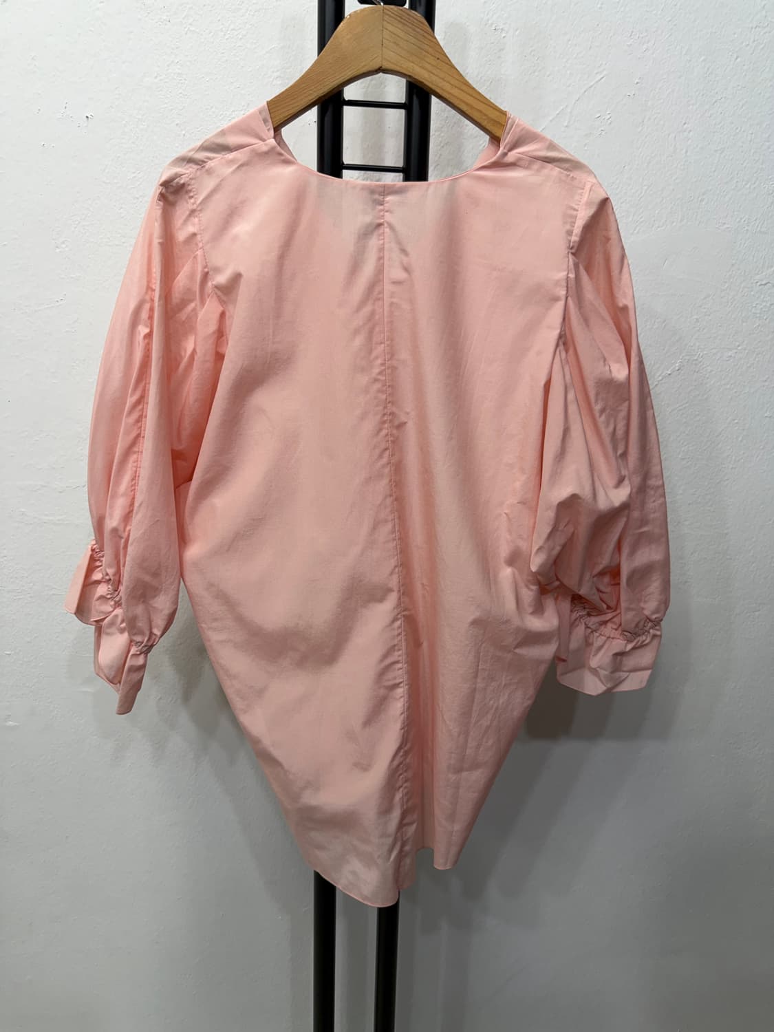 정품) 오브제 한섬 루즈핏 퍼프소매 블라우스 1 상품이미지5