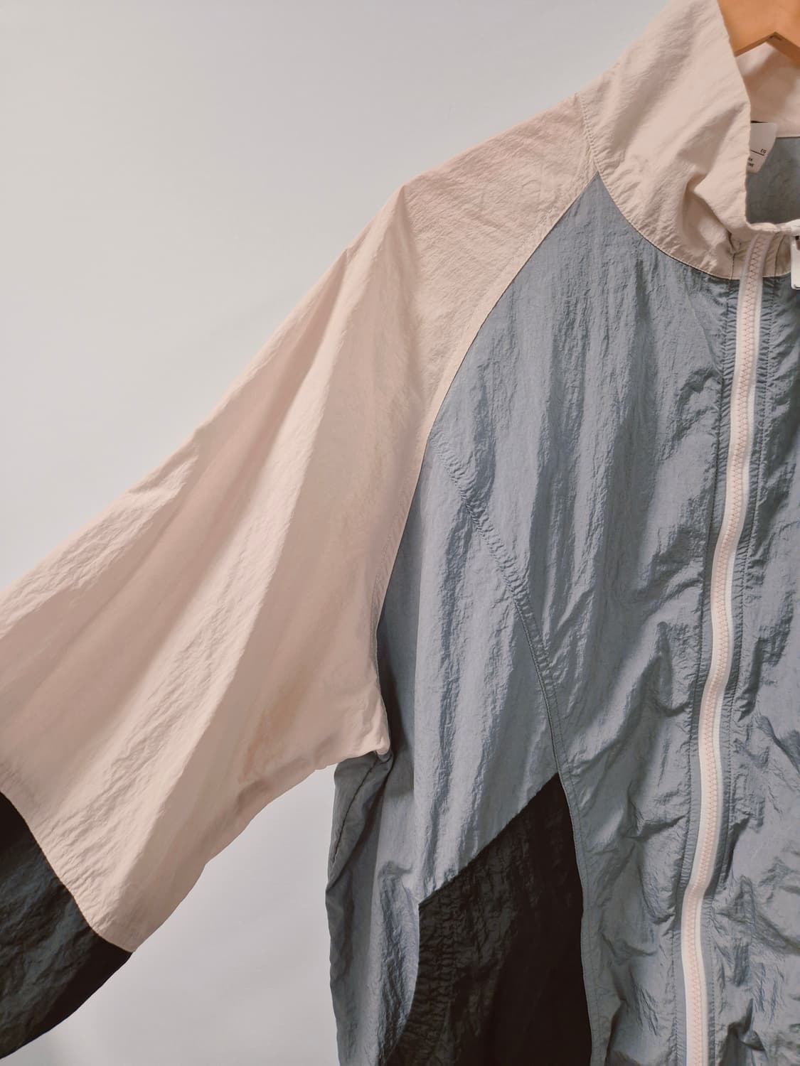 *무료배송*나이키 백로고 그레이 컬러블록 바람막이 XL(상태A급) 상품이미지3