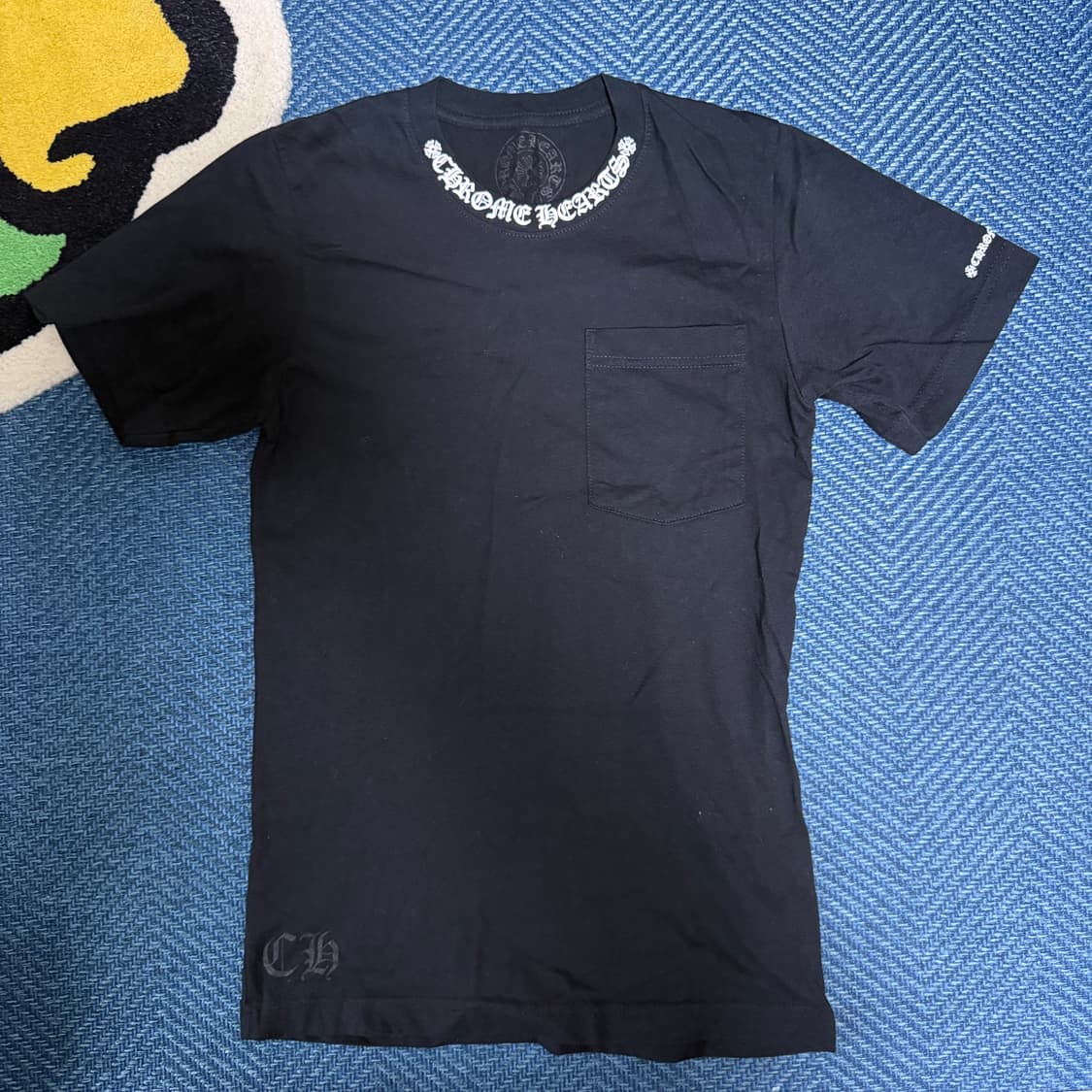[XS]크롬하츠 넥 스크립트 로고 티셔츠 블랙 상품이미지1