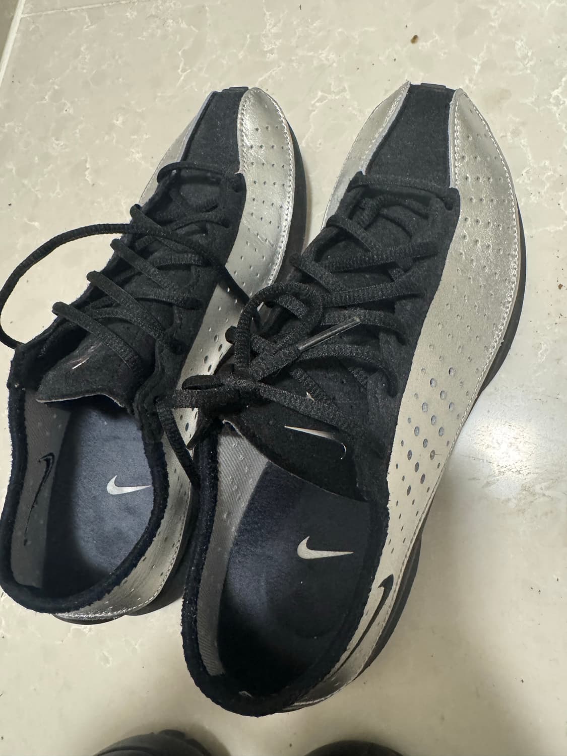 나이키 에어 슈퍼플라이 메탈릭 실버 앤 블랙 240 상품이미지3